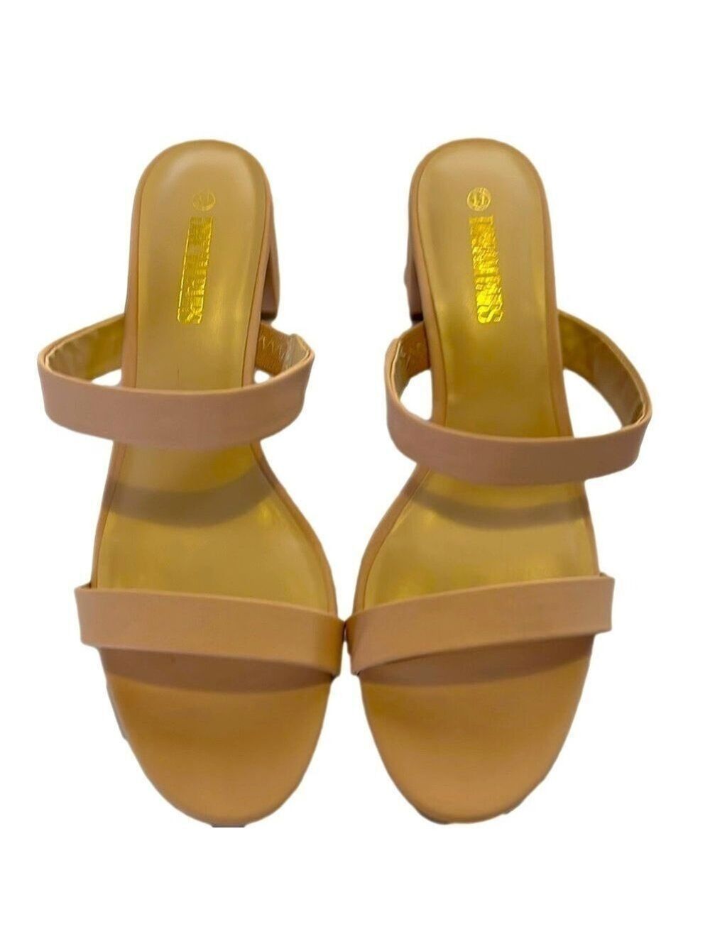Dream Pairs Beige/peach Sandal, 2.5” heal, Size 11, NWOT (T4)